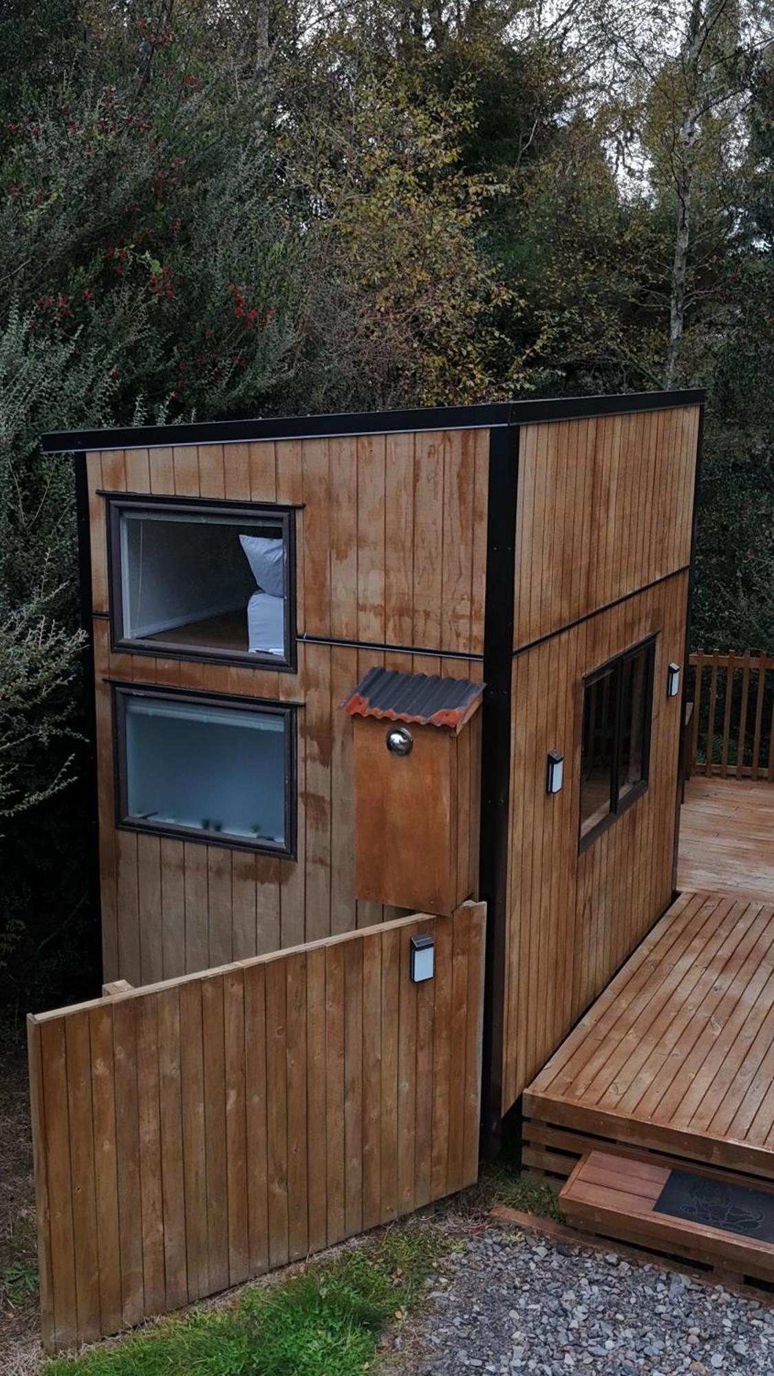 Tiny House In The Bush - A Minute From Town Centre Ruapehu Unique Stays Raetihi Exteriör bild